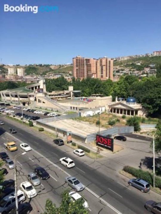 埃里温心脏美好公寓(Nice Apartment in The Heart of Yerevan)