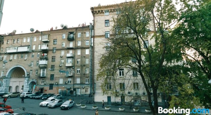 河腊沙机公寓(Apartment at Khreshchatyk)