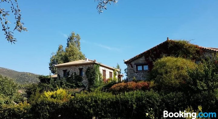 Castello Bellos Villas & Apartments