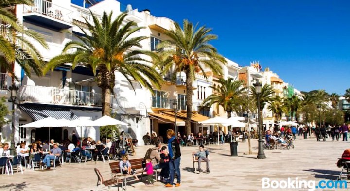 茵西格斯圣赛巴思提安海滩酒店(InSitges Sant Sebastia's Beach)