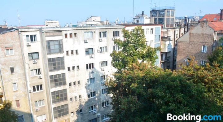 贝尔格莱德勒克斯公寓(Lux Apartment in Belgrade)