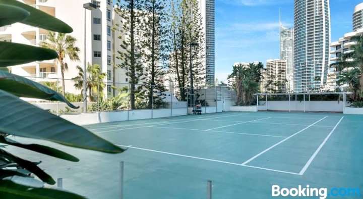 黄金海岸公寓酒店 - 附游泳池健身房与景观(Gold Coast Apartment + Pool + Gym + Views)