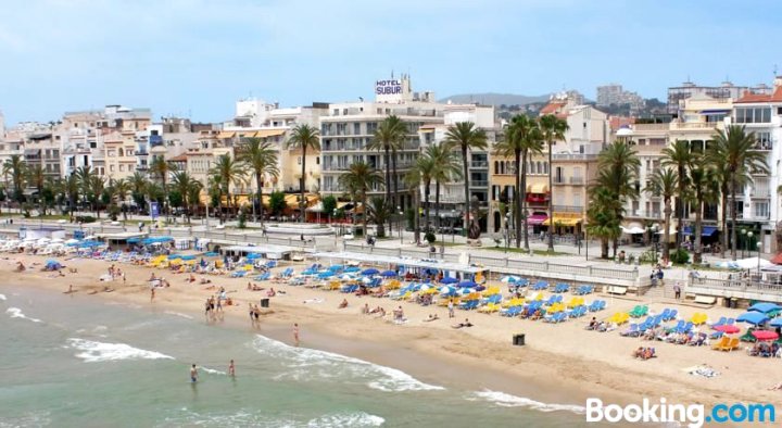 Hola! - Sitges by the Beach