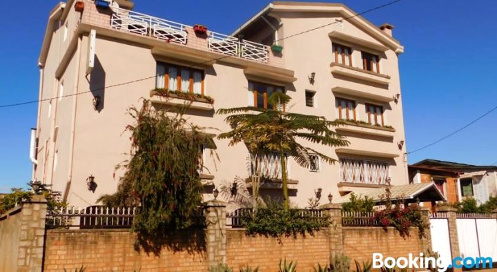 安齐拉贝酒店(Antsirabe Hotel)
