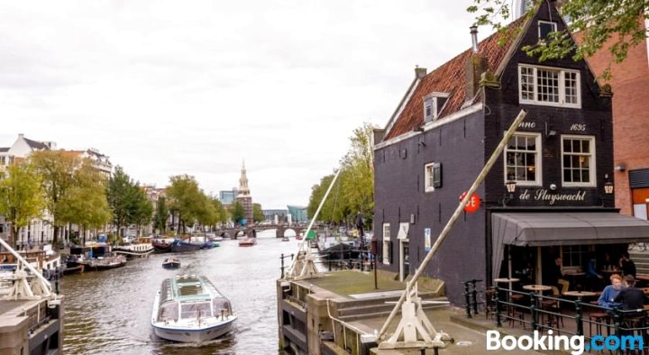 阿姆斯特丹船屋与风车之间住宿加早餐旅馆(B&B Houseboat Between Amsterdam Windmills)
