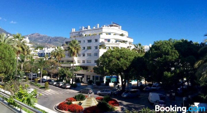 马贝拉格兰公寓(Apartamentos Gran Marbella)