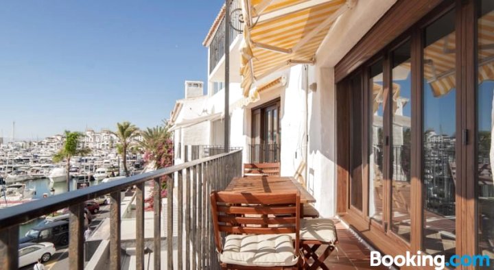 OleHolidays PB 218 Primera línea de Mar Puerto Banús