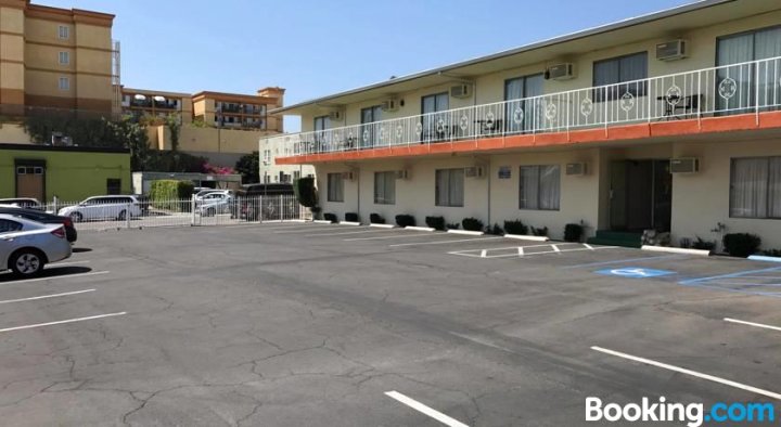 好莱坞首映汽车旅馆(Hollywood Premiere Motel)