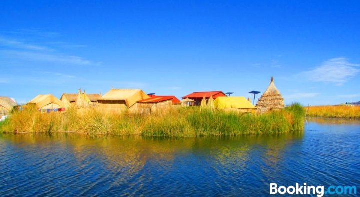 Paraje Del Titicaca Los Uros