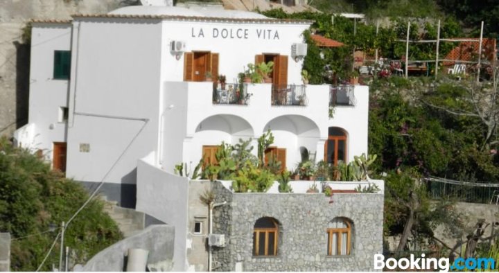 波西塔诺甜蜜生活住宿加早餐旅馆(La Dolce Vita a Positano)