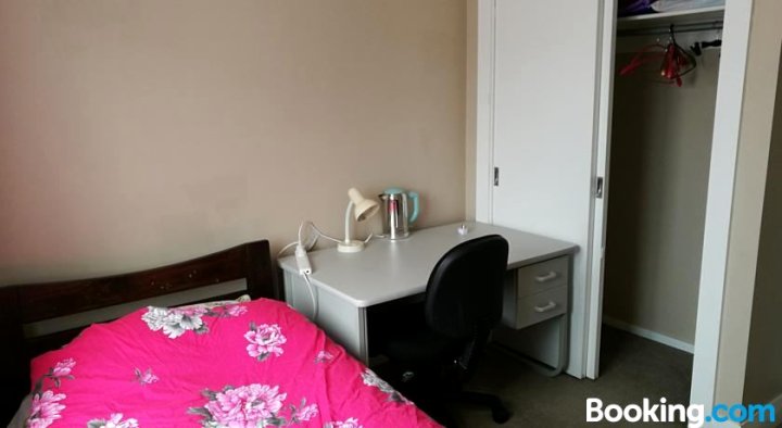 优址单人间(Great Location Single Room)