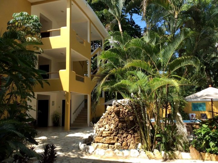 夏布利帕伦克酒店(Hotel Chablis Palenque)