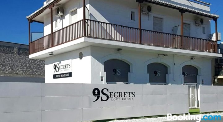 9个秘密酒店-仅限成人(Hotel 9 Secrets - Adults Only)