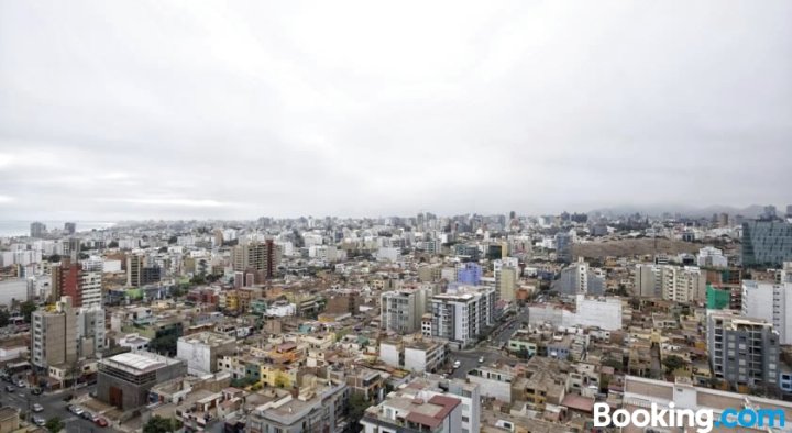 普拉多米拉弗洛雷斯租上酒店(Upper Pardo Apartments)