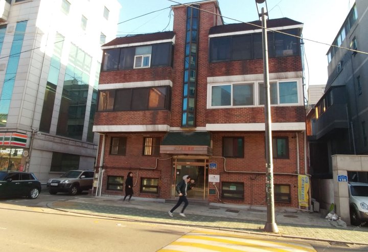 首尔延南Cozy Flat酒店(Cozy Flat Yeonnam Seoul)