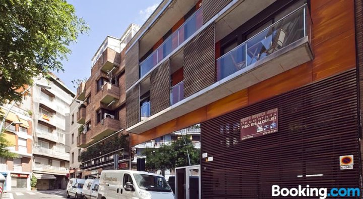 巴塞罗那出租公寓 - 城心萨莉亚公寓(Apartment Barcelona Rentals - Sarria Apartments Near Center)