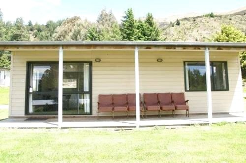 哈威亚湖假日公园酒店(Lake Hawea Holiday Park)