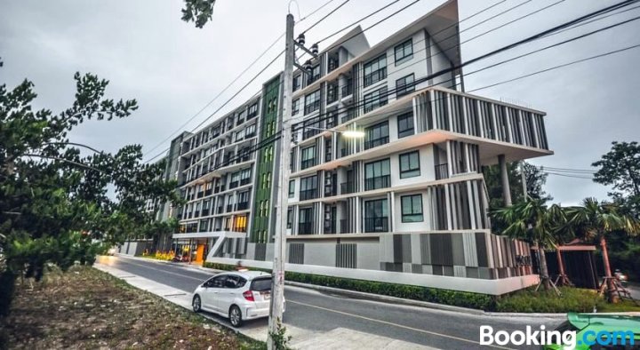 Lovely Pets Style Condo 213 Bangtao by Vace