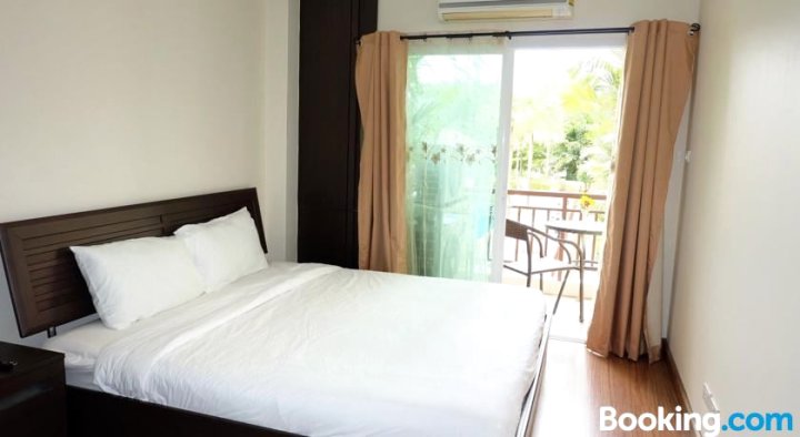 巴东海滩豪华公寓(Luxury Apartment in Patong Beach)