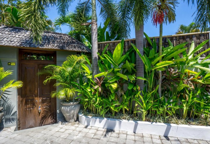 奥拉 - 水明漾中心豪华别墅(The Aora - Luxury in The Heart of Seminyak)