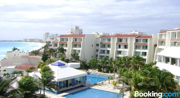 索里玛尔坎昆海滩公寓酒店(Cancun Beach ApartHotel by Solymar)