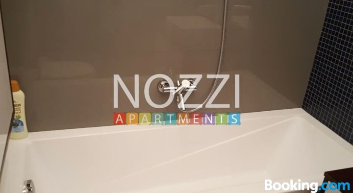 诺齐7号全景公寓(Nozzi 7 Panorama Apartment)