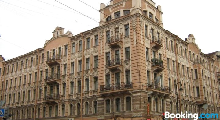 萨基彼得堡彼得罗格拉德斯卡亚公寓(SutkiPeterburg Petrogradskaya)