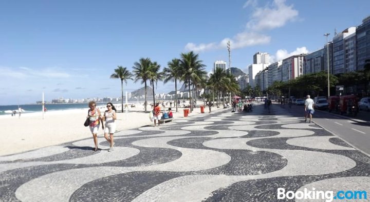 Novo! Design e Melhor LOCALIZAÇÃO Copacabana Praia