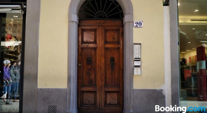 佛罗伦萨华丽公寓2号(Apartment Il Magnifico - Florence)