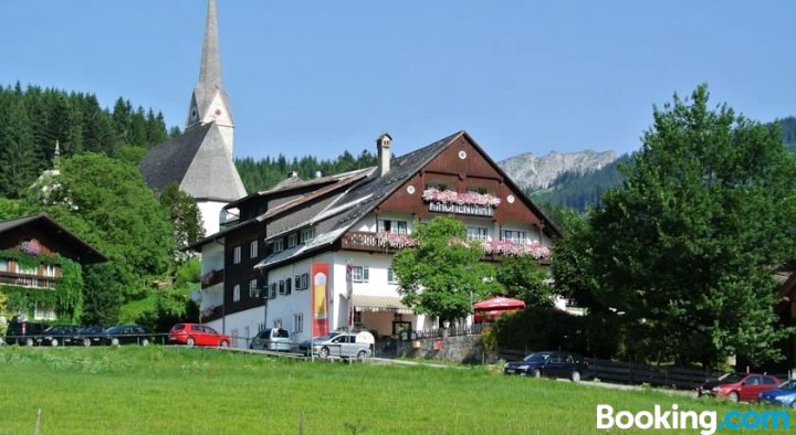 克晨沃特格绍酒店(Kirchenwirt Gosau)