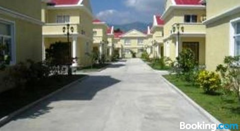 湖滨花园酒店(Beach Garden Hotel)