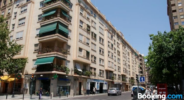 Apartamentos FV Flats Valencia - Mestalla 7