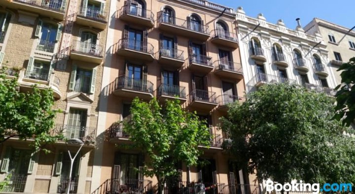 巴塞罗那巴黎公寓(Apartment París Barcelona)