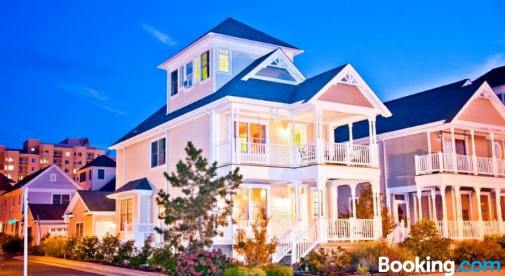 The Lucky Beach House, the Most Popular Beach House in Atlantic City! Wow!