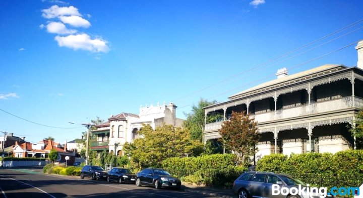 墨尔本菲茨罗伊露台度假屋(Melbourne Fitzroy Terrace)