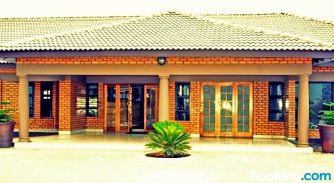 森萨迦旅馆(Senthaga Guest Lodge)