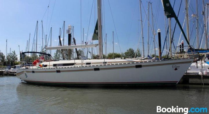 蒂娜塞舌尔海景游艇(Seyscapes Yacht Charter Tina)