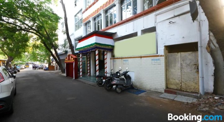 Sri Bkm Guest House by OYO Rooms