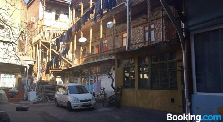 老第比利斯中心舒适可爱公寓(Cozy, Lovely Place in a Center of Old Tbilisi)