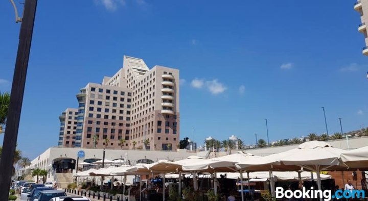阿尔莫格以色列海法公寓(Almog Haifa Israel Apartments)
