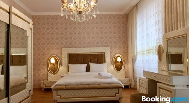 吉雷巴库皇家公寓(Jireh Baku Royal Apartments)