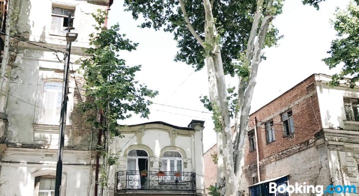 第比利斯中心公寓 - 带露台(Tbilisi Center Apartment with Terrace)