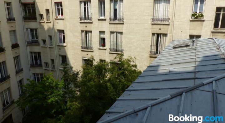 Renovated 1Br Next to The Eiffel Tower