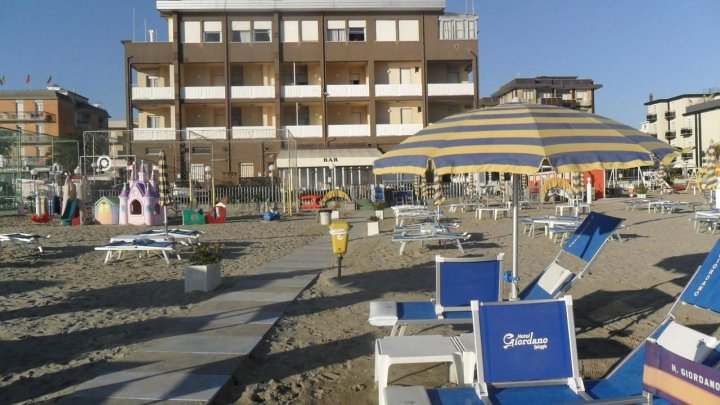 佐丹奴斯皮亚贾格酒店(Hotel Giordano Spiaggia)