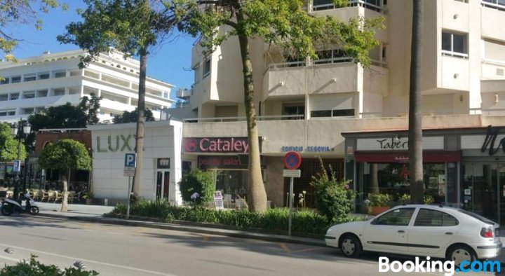 塞戈维亚D.马贝拉海滩一卧室公寓(Marbella Beach 1 Bedroom Segovia D)