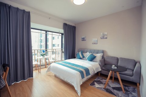 成都蓝白子精品公寓