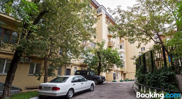 大阿萨纳修斯车道奢华公寓(Lux Apartments Bolshoy Afanasievsky Pereulok)