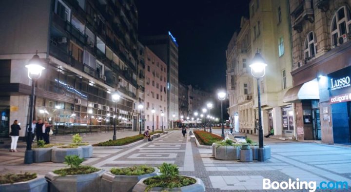 步行区白色珍珠公寓(White Pearl Apartment Pedestrian Zone)