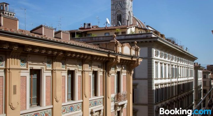 佛罗伦萨共和露台公寓(Apartments Florence Repubblica Terrace)