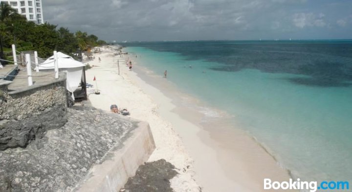 坎昆海滩隐逸公寓(Cancun Beach Hideaway)